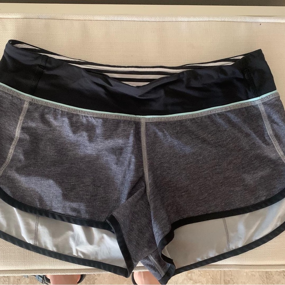 Lululemon size 6 shorts